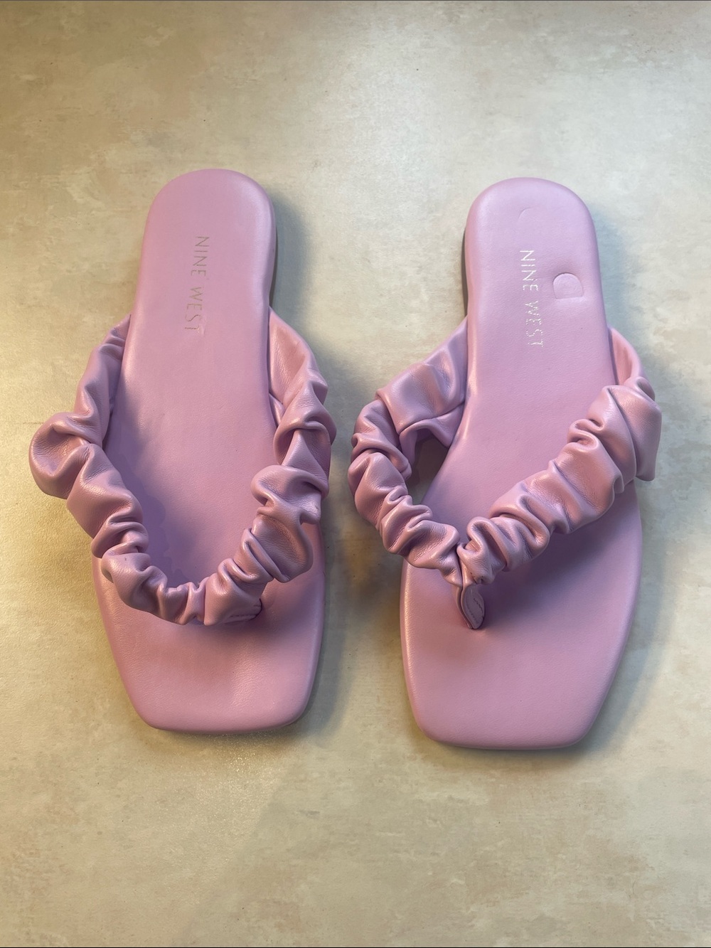 Nine West Women's Flat Thong Sandals in Purple Lilac Lavender Sz 5M